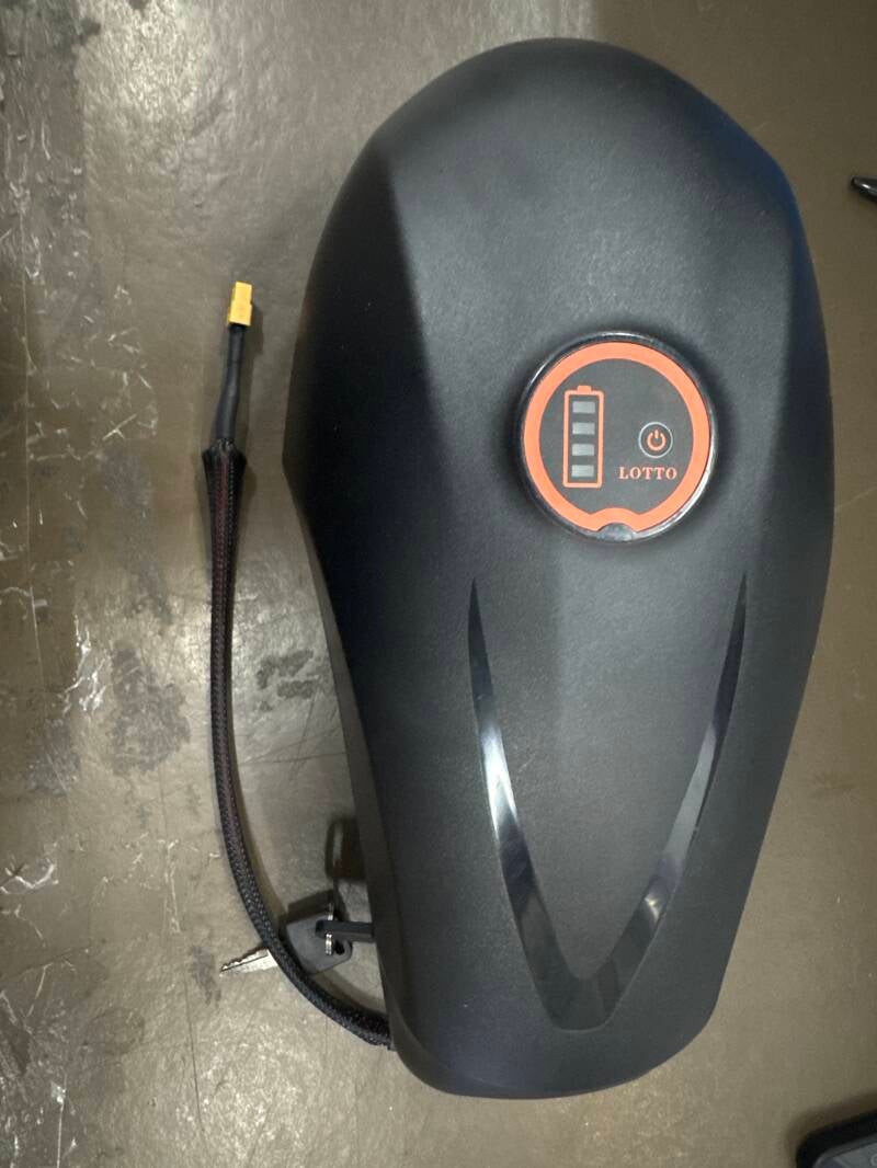 Batteria EB30 nuova + supporto batteria